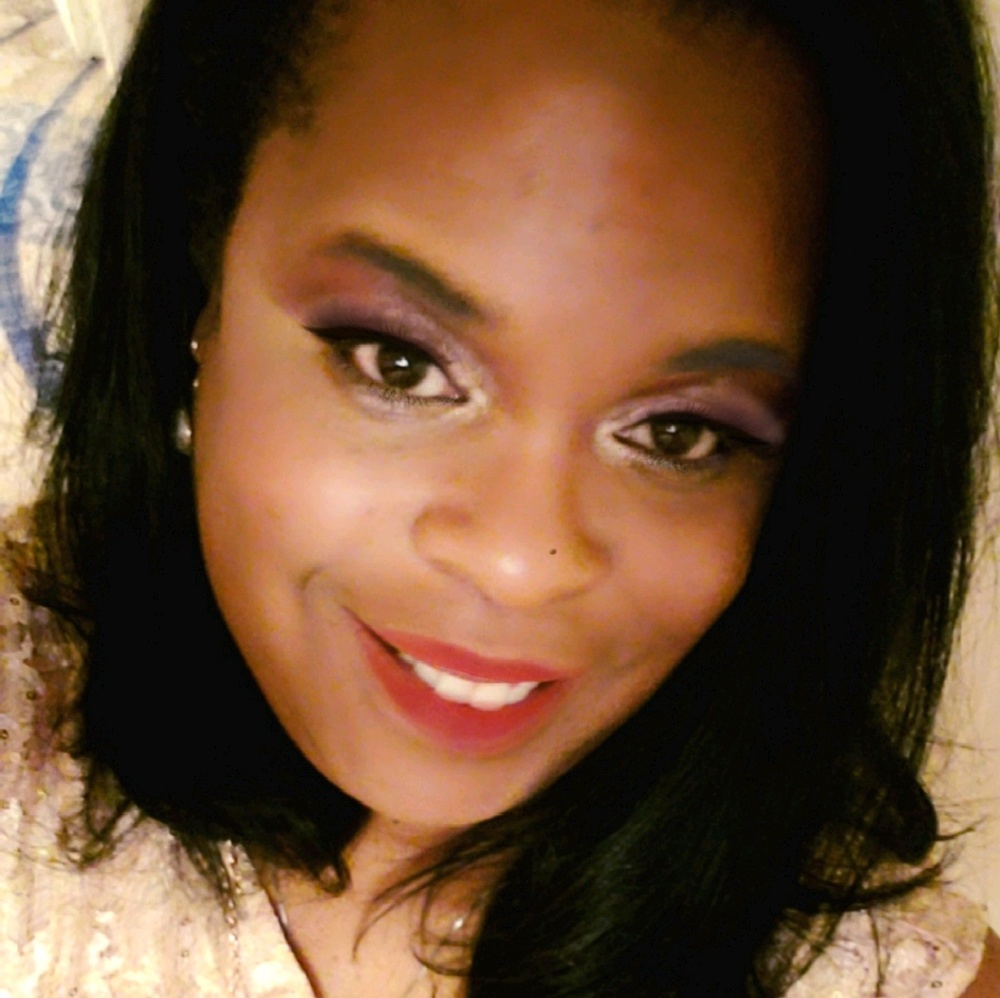 Meet your Posher, Valeda